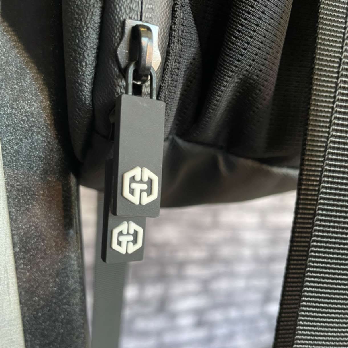 Aurora - Magnetische Gym Flaschen-Tasche